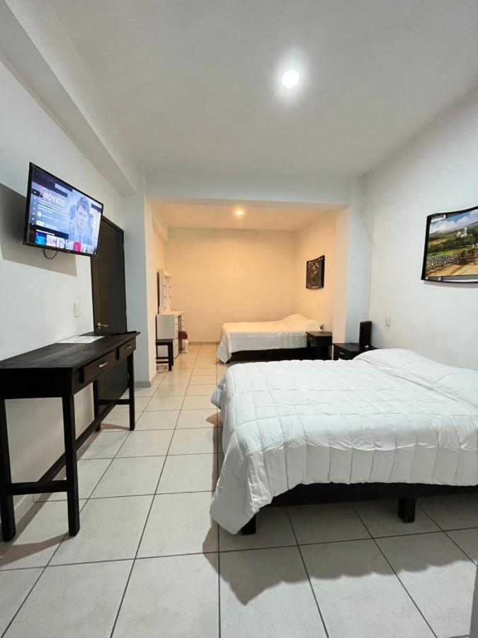 Hotel Boutique Arbol De La Vida แท็กซ์โก เด อลาร์คอน ภายนอก รูปภาพ
